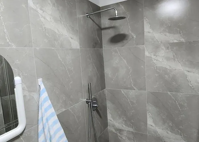 Dajti Mountain View 公寓 *